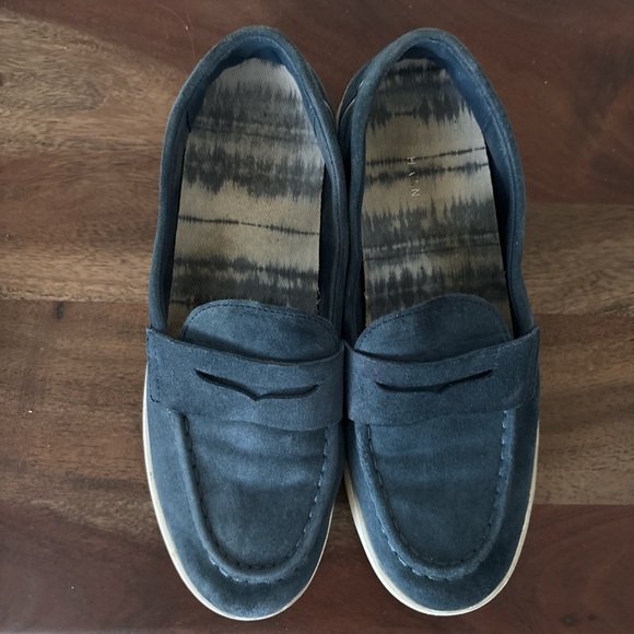 Cole Haan Women's Navy Blue Loafers. 8.5 - Picture 1 of 6
